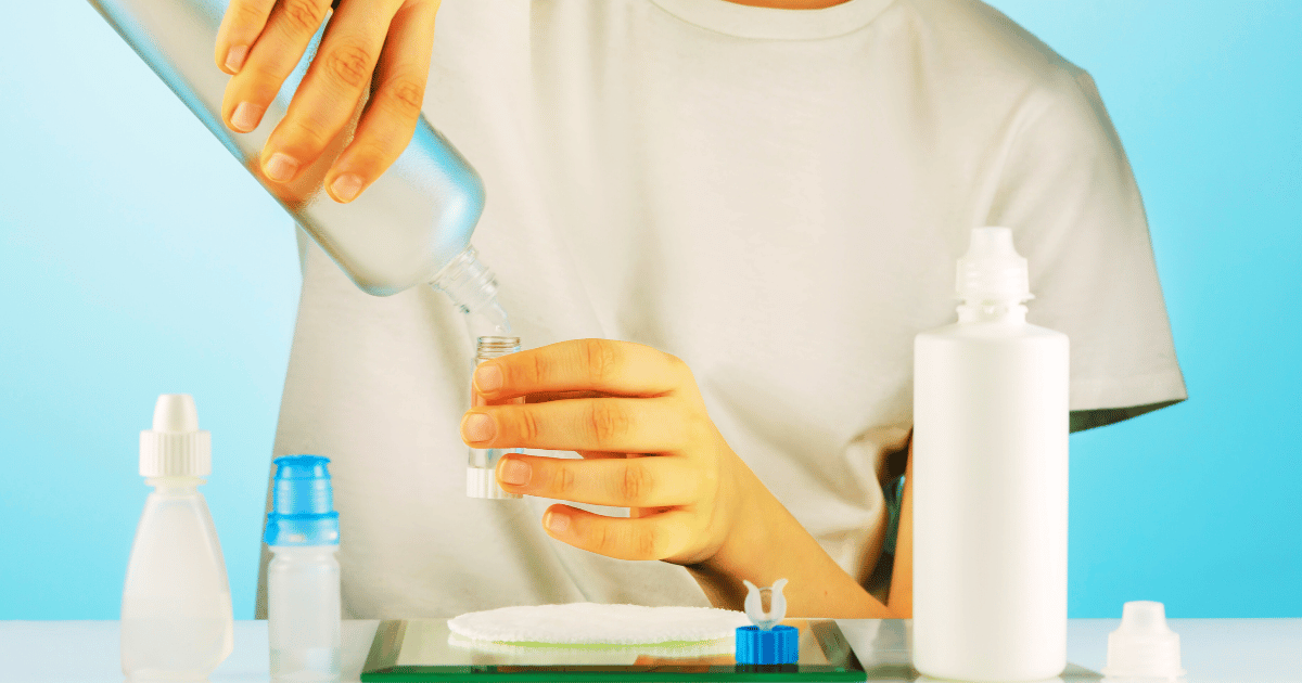 Pouring Cleaning Solution for Steam Cleaner 