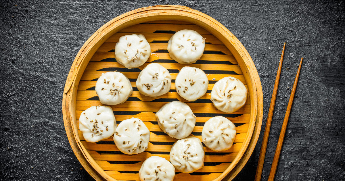 steamed dumplings in bamboo steamer
